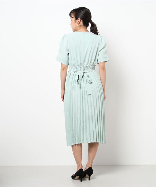 MAISON DE THERESE(メゾン ド テレーズ)の「カシュクール プリーツ ワンピース(ワンピース・レディース・イエロー/グリーン・M/S/L)」の4枚目の写真