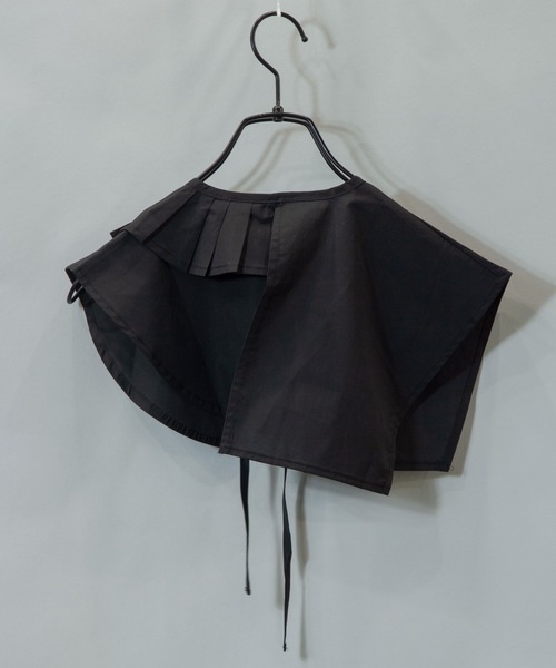 ARCANUM DESIGN（アルカナムデザイン）の「ARL アシメタック襟アンサンブルワンピース（ワンピース・レディース・ブラック/ベージュ・FREE）」の4枚目の写真