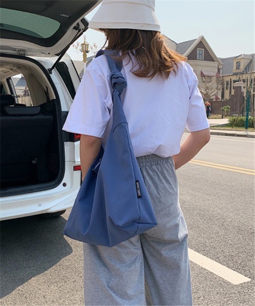 LA VORAGINE（ラ ヴォラジネ）の「大容量布帛トートバッグ（トートバッグ・レディース・ブルー/アイボリー/ブラック/グリーン・FREE）」の13枚目の写真