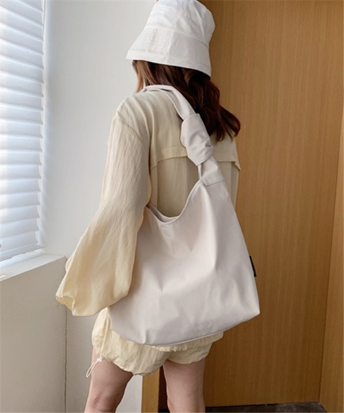 LA VORAGINE（ラ ヴォラジネ）の「大容量布帛トートバッグ（トートバッグ・レディース・ブルー/アイボリー/ブラック/グリーン・FREE）」の14枚目の写真