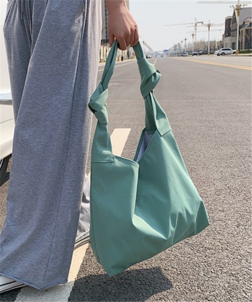 LA VORAGINE（ラ ヴォラジネ）の「大容量布帛トートバッグ（トートバッグ・レディース・ブルー/アイボリー/ブラック/グリーン・FREE）」の22枚目の写真