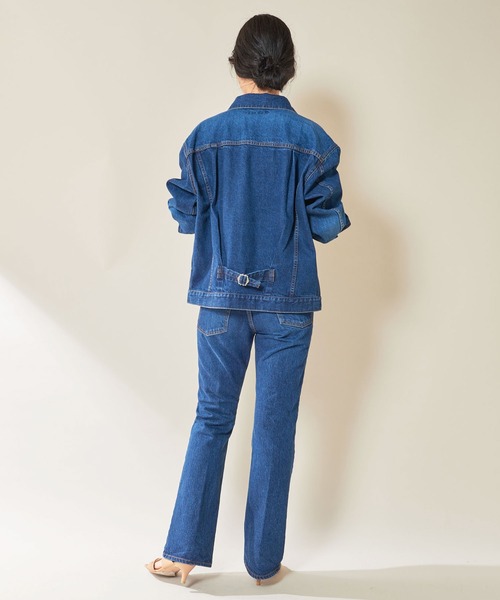 SHENERY(シーナリー)の「センタープレスデニムパンツ(デニムパンツ・レディース・ブルー・38/36)」の19枚目の写真