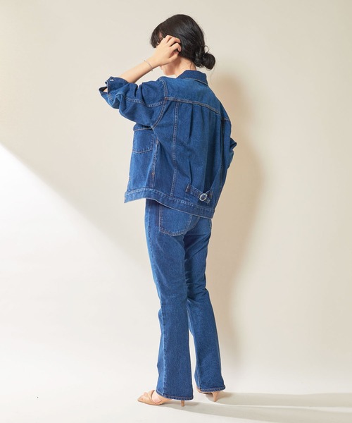 SHENERY(シーナリー)の「センタープレスデニムパンツ(デニムパンツ・レディース・ブルー・38/36)」の21枚目の写真