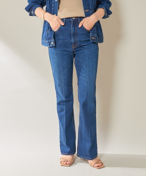 SHENERY(シーナリー)の「センタープレスデニムパンツ(デニムパンツ・レディース・ブルー・38/36)」の9枚目の写真