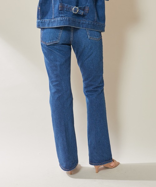 SHENERY(シーナリー)の「センタープレスデニムパンツ(デニムパンツ・レディース・ブルー・38/36)」の14枚目の写真