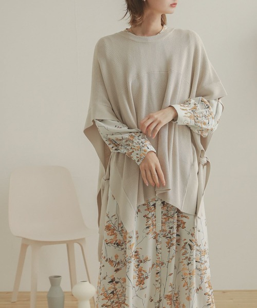 SENSE OF PLACE by URBAN RESEARCH(センスオブプレイスバイアーバンリサーチ)の「ポンチョセーター(ニット/セーター・レディース・パープル/アイボリー/ブラック・ONE)」の2枚目の写真