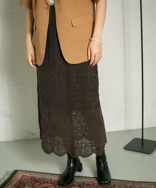 KBF（ケイビーエフ）の「アイレットサークルレーススカート（スカート・レディース・ダークブラウン/アイボリー/オレンジ系その他・ONE）」の4枚目の写真