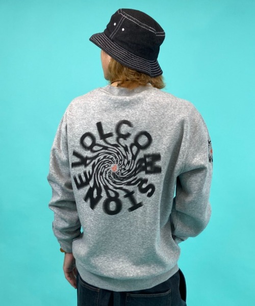 VOLCOM(ボルコム)の「VOLCOM/ボルコム バックプリントスウェット A4632108(スウェット・メンズ・グレー/ブルー・S/M/L/XL)」の8枚目の写真