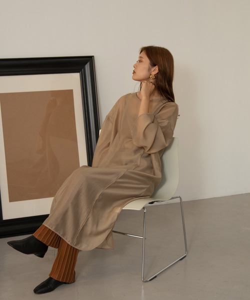 Amiur（エミレ）の「back open sheer ops（ワンピース・レディース・ベージュ/ブラウン/オリーブ・FREE）」の12枚目の写真