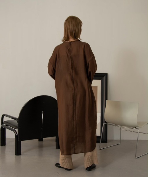 Amiur（エミレ）の「back open sheer ops（ワンピース・レディース・ベージュ/ブラウン/オリーブ・FREE）」の17枚目の写真