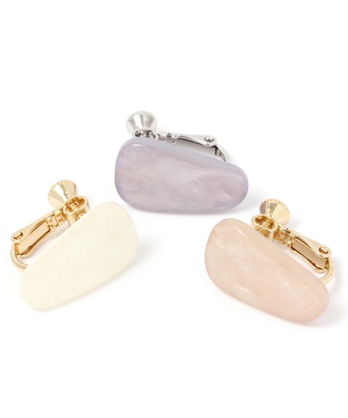 GLOBAL WORK（グローバルワーク）の「メタル樹脂イヤリング/229996（イヤリング・レディース・ライトグレー/ベージュ/オフホワイト・FREE）」の6枚目の写真