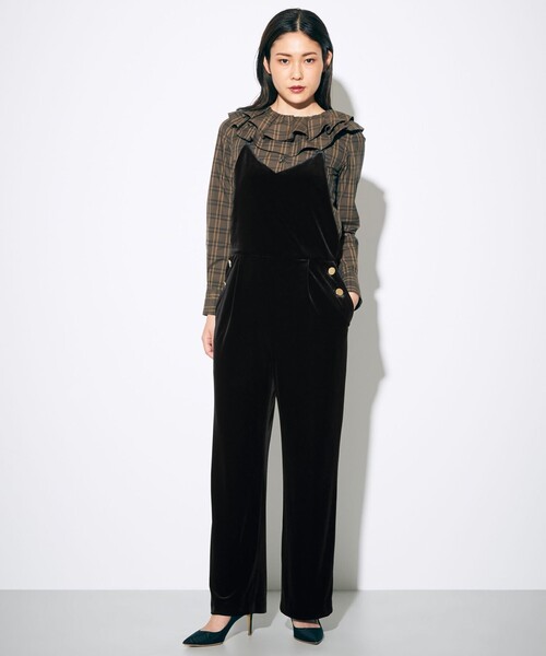 GRACE CLASS(グレースクラス)の「ベロアストレッチサロペ(サロペット/オーバーオール・レディース・ブラック/ベージュ・36/38)」の2枚目の写真