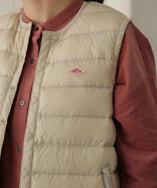 URBAN RESEARCH DOORS(アーバンリサーチドアーズ)の「DANTON INNER DOWN CREW-NECK VEST(ダウンベスト・レディース・ブラック/ホワイト・SMALL)」の3枚目の写真