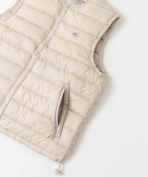 URBAN RESEARCH DOORS(アーバンリサーチドアーズ)の「DANTON INNER DOWN CREW-NECK VEST(ダウンベスト・レディース・ブラック/ホワイト・SMALL)」の9枚目の写真