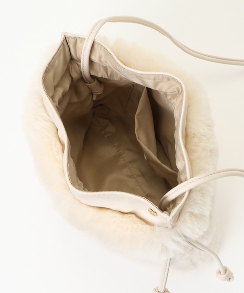 ikka（イッカ）の「エコファー巾着ショルダーバッグ（ショルダーバッグ・レディース・オフホワイト/グレー/ベージュ・FREE）」の10枚目の写真