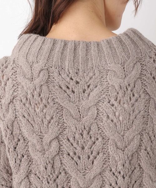 LEPSIM(レプシィム)の「3ゲージデザインケーブルプルオーバー 255030(ニット/セーター・レディース・オフホワイト/イエロー/モカ・FREE)」の21枚目の写真