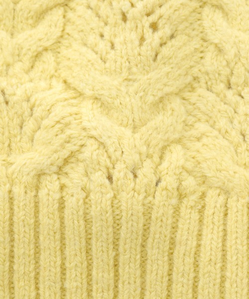 LEPSIM(レプシィム)の「3ゲージデザインケーブルプルオーバー 255030(ニット/セーター・レディース・オフホワイト/イエロー/モカ・FREE)」の6枚目の写真