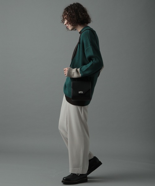 HARE SQUAREショルダーバッグ HARE（ハレ）の「【WEARISTA×HARE】2WAYスクエアBAG(HARE