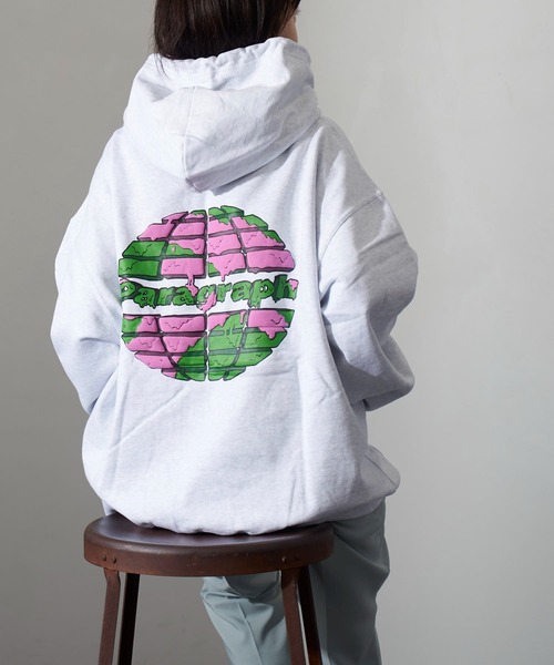 Paragraph(パラグラフ)の「【PARAGRAPH/パラグラフ】 PAINT LOGO HOOD No.2/プリントスウェットパーカー/ユニセックス/裏毛(パーカー・メンズ・ブラック/グレー/パープル/ライトグレー・フリ-)」の2枚目の写真