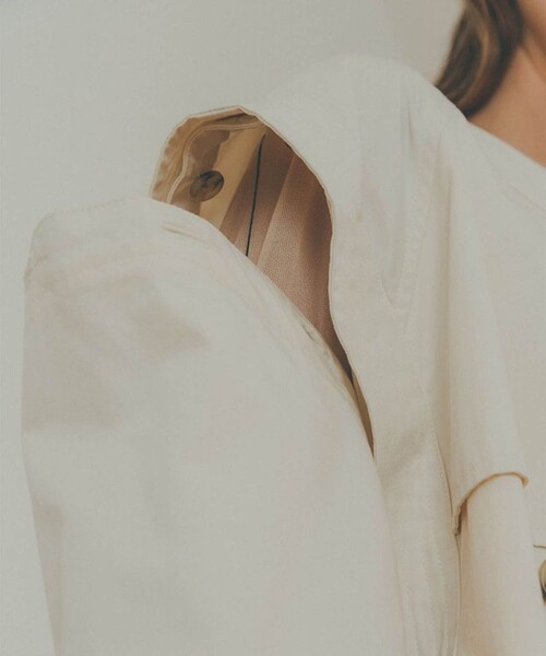 CLANE（クラネ）の「【CLANE/クラネ】2WAY SQUARE SLEEVE TRENCH COAT/2ウェイスクエアスリーブトレンチコート 12101-0042（トレンチコート・レディース・ベージュ/ピンク/アイボリー・1/2）」の10枚目の写真