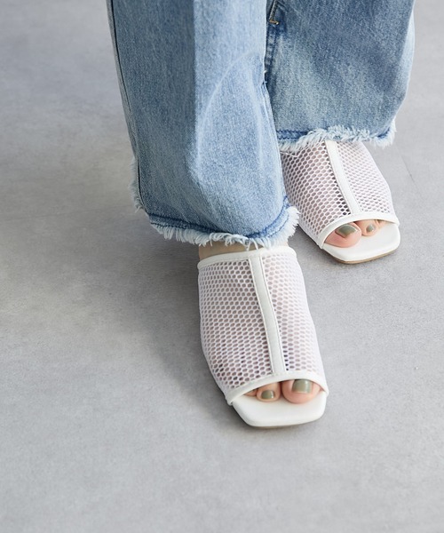 DISCOAT(ディスコート)の「メッシュミュールサンダル(サンダル・レディース・オフホワイト/ブラック・MEDIUM/LARGE)」の1枚目の写真