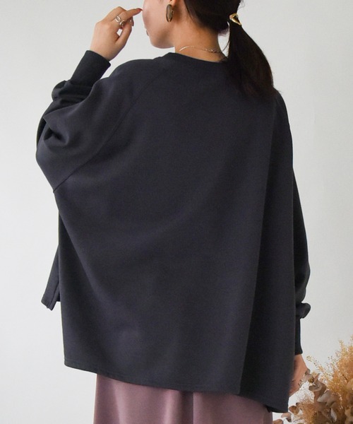 and it_（アンドイット）の「ボリュームスリーブゆるスウェット（スウェット・レディース・ピンク/ベージュ/ホワイト/チャコールグレー/ダークグリーン/ブラック/サックスブルー・M）」の15枚目の写真