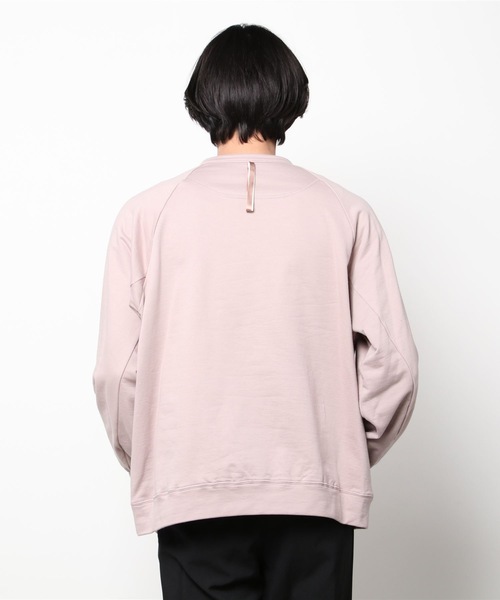 TROVE(トローヴ)の「TROVE 2022SS / CREW NECK SWEAT(スウェット・メンズ・スミクロ/グレイッシュベージュ・1/2/3)」の5枚目の写真