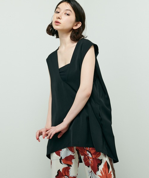 Lui's(ルイス)の「ショルダータックオーバーベスト(ベスト・レディース・ブラック/グリーン/ブルー・FREE)」の2枚目の写真