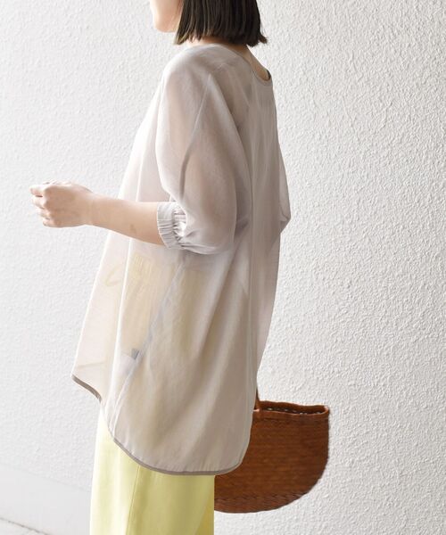 SHIPS(シップス)の「*〈手洗い可能〉シアー羽織りブラウス◆(シャツ/ブラウス・レディース・ブラック/ベージュ/ライトグリーン/キャメル・ONE SIZE)」の16枚目の写真