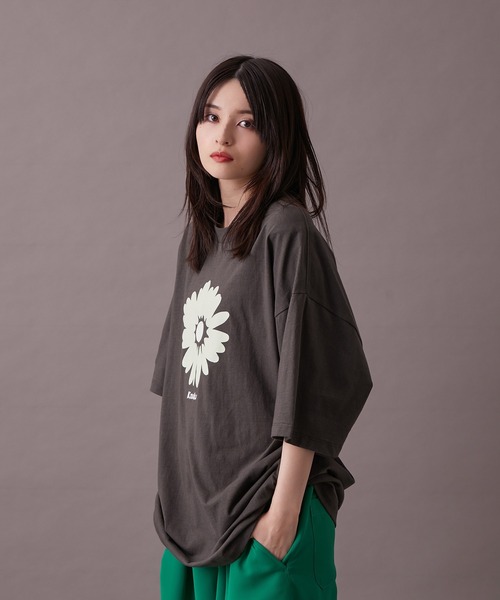 re_k by JUNRED(レクバイジュンレッド)の「【re_k by JUNRED】アブストラクトデイジー半袖Tシャツ(Tシャツ/カットソー・メンズ・チャコールグレー/ホワイト/ミント・S/M/L)」の5枚目の写真