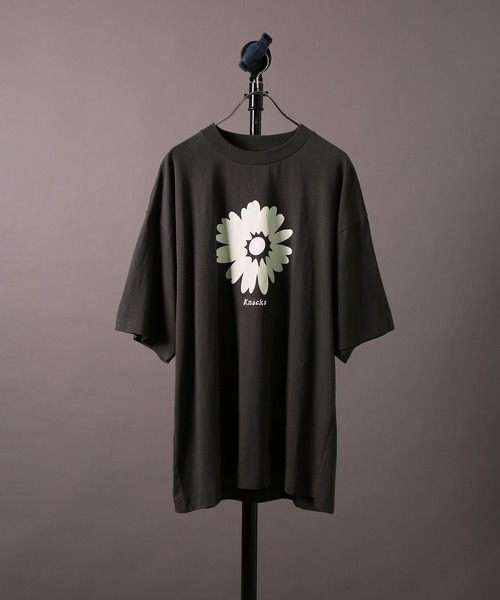 re_k by JUNRED(レクバイジュンレッド)の「【re_k by JUNRED】アブストラクトデイジー半袖Tシャツ(Tシャツ/カットソー・メンズ・チャコールグレー/ホワイト/ミント・S/M/L)」の19枚目の写真