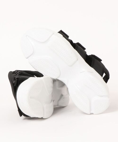 SpRay（スプレイ）の「厚底スポーツサンダル（サンダル・レディース・アイボリー/ブラック×ホワイト/ブラック系その他・SMALL/MEDIUM/LARGE/X-LARGE）」の20枚目の写真