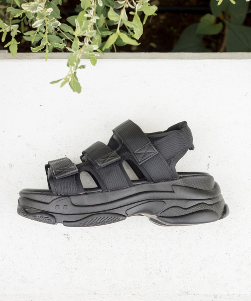 SpRay（スプレイ）の「厚底スポーツサンダル（サンダル・レディース・アイボリー/ブラック×ホワイト/ブラック系その他・SMALL/MEDIUM/LARGE/X-LARGE）」の11枚目の写真