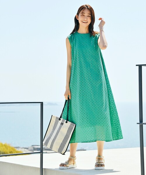 セール さらっと涼やか エンブロイダリーノースリワンピース ワンピース Grove グローブ のファッション通販 Zozotown