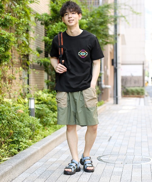 チチカカ（チチカカ）の「【ユニセックス】リメイク刺繍Ｔシャツ（Tシャツ/カットソー・メンズ・ホワイト/ブラック・MEDIUM/LARGE）」の5枚目の写真