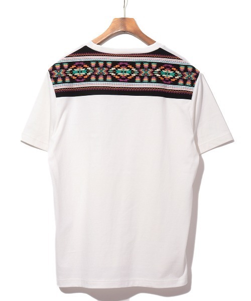 チチカカ（チチカカ）の「【ユニセックス】リメイク刺繍Ｔシャツ（Tシャツ/カットソー・メンズ・ホワイト/ブラック・MEDIUM/LARGE）」の10枚目の写真