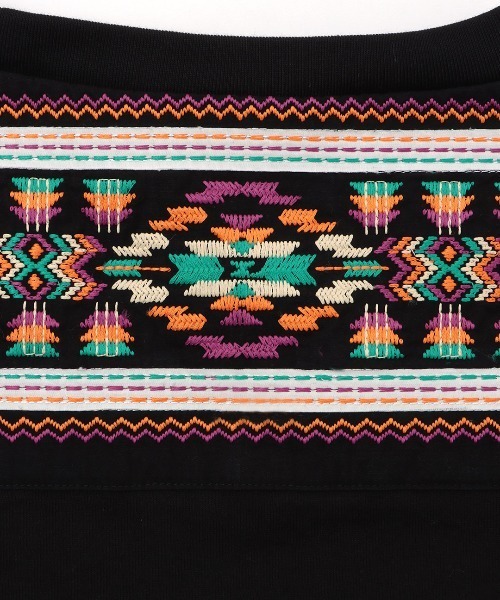 チチカカ（チチカカ）の「【ユニセックス】リメイク刺繍Ｔシャツ（Tシャツ/カットソー・メンズ・ホワイト/ブラック・MEDIUM/LARGE）」の19枚目の写真