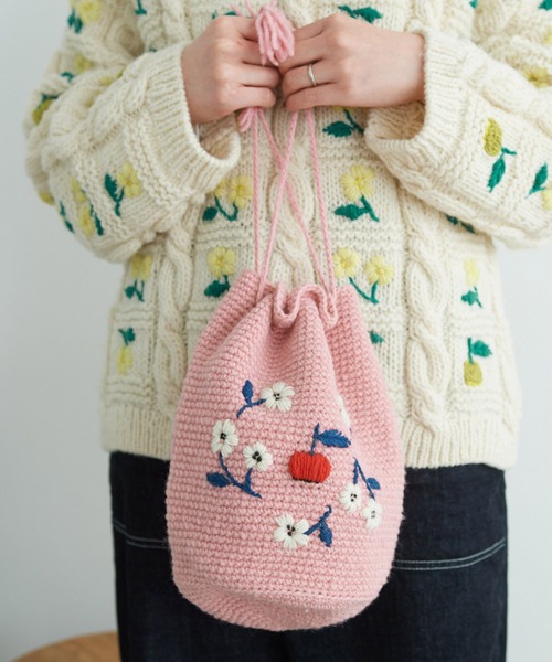 chambre de charme（シャンブルドゥシャーム）の「ペルーハンドニット