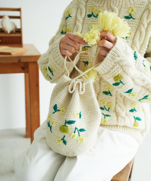 chambre de charme（シャンブルドゥシャーム）の「ペルーハンドニット