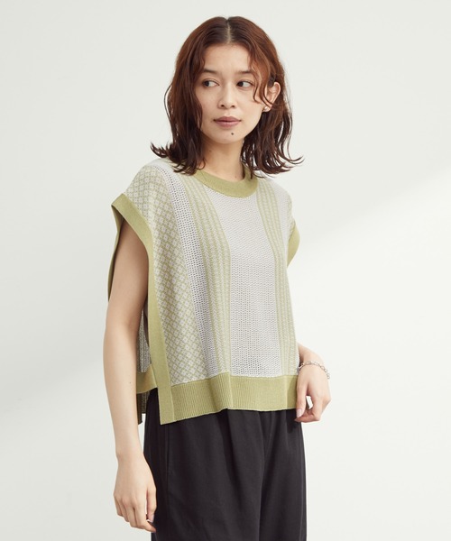 Green　Parks（グリーンパークス）の「パターンショートニットベスト（ベスト・レディース・ベージュ/オフホワイト/グリーン・FREE）」の3枚目の写真