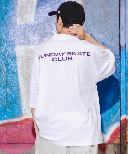 WEGO（ウィゴー）の「WEGO/CREW BIG半袖Tシャツ（Tシャツ/カットソー・メンズ・イエロー/カーキ/ホワイト/グレー系その他/ブラック・MEDIUM/LARGE）」の2枚目の写真