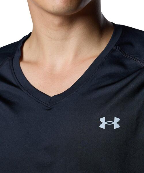 UNDER ARMOUR(アンダーアーマー)の「UAヒートギア フィッティド ロングスリーブ Vネックシャツ(ゴルフ/メンズ)(Tシャツ/カットソー・メンズ・ブラック/ホワイト・M/L/S/XXL/XL)」の9枚目の写真