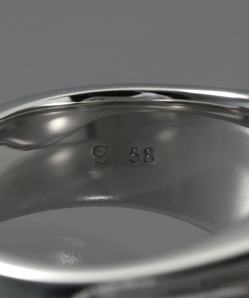 TOM WOOD(トムウッド)の「【TOM WOOD / トムウッド】CUSHION POLISHED M(リング・メンズ・シルバー・58)」の4枚目の写真