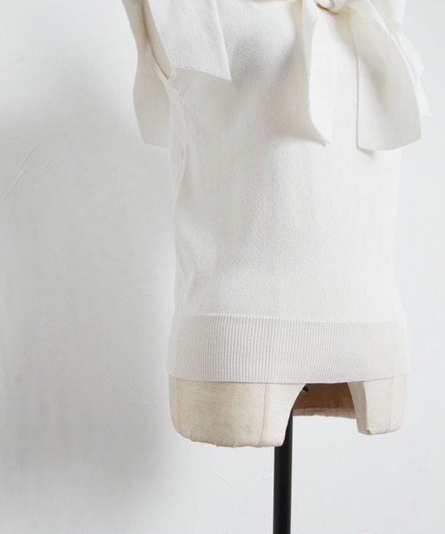 tocco closet（トッコ　クローゼット）の「ボウタイりぼんフレンチスリーブニットプルオーバー（ニット/セーター・レディース・ホワイト/ブラック・M）」の8枚目の写真
