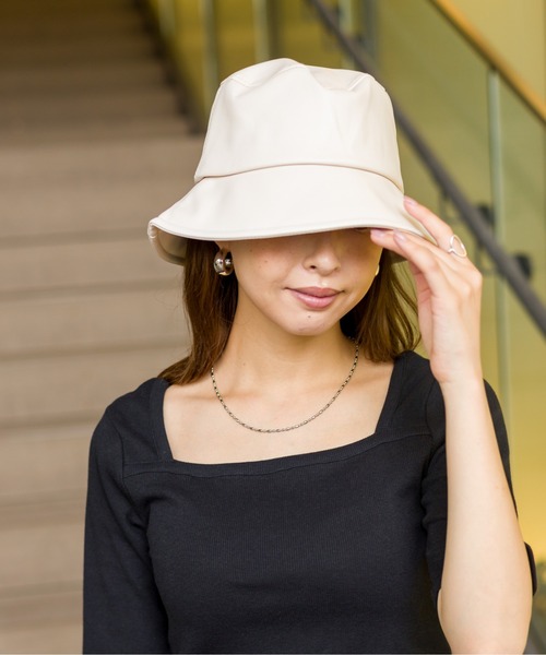 SpRay(スプレイ)の「エコレザーバケットハット(ハット・レディース・ブラック/ベージュ/ブラウン/アイボリー・FREE)」の14枚目の写真