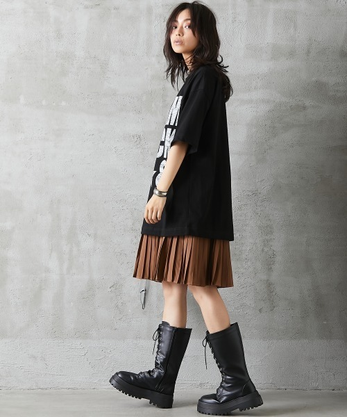 GEVS.（ジェイヴィス）の「＜大きいサイズ＞ 裾プリーツキャミソールミニワンピース GEVS.（ワンピース・レディース・ブラック/モカ・3L/L/4L/5L/LL）」の17枚目の写真