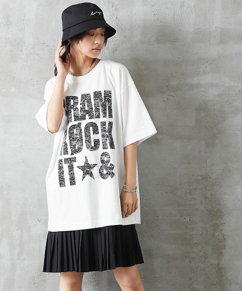 GEVS.（ジェイヴィス）の「＜大きいサイズ＞ 裾プリーツキャミソールミニワンピース GEVS.（ワンピース・レディース・ブラック/モカ・3L/L/4L/5L/LL）」の5枚目の写真