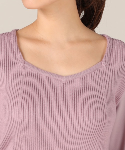 LAISSE PASSE（レッセパッセ）の「ラッフルスリーブプルオーバー（ニット/セーター・レディース・モーブ系/チョコ/ピーコックグリーン系/アイボリー・MEDIUM）」の7枚目の写真