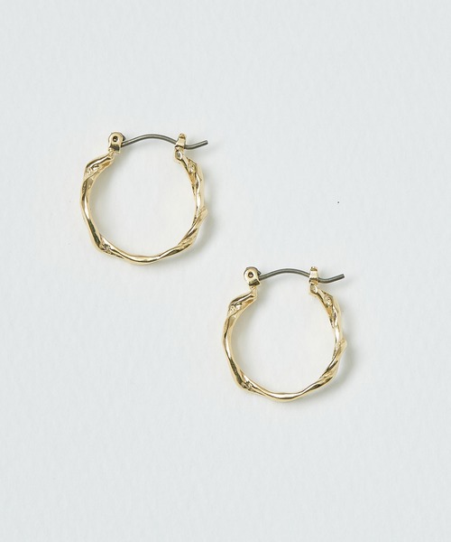 WOOWA（ウーワ）の「金属アレルギー対応・ニッケルフリー・　　　　ツイストフープピアス（ピアス（両耳用）・レディース・ゴールド・FREE）」の2枚目の写真