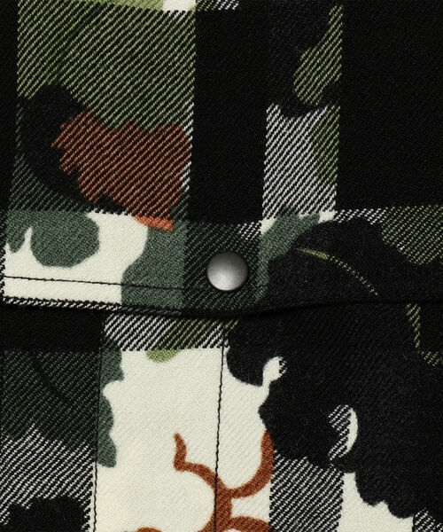 BEAMS PLUS（ビームスプラス）の「BEAMS PLUS / ウール チェック カモフラージュプリント アドベンチャーシャツ モディファイ（シャツ/ブラウス・メンズ・レッド/ホワイト・SMALL/MEDIUM/LARGE/X-LARGE）」の20枚目の写真